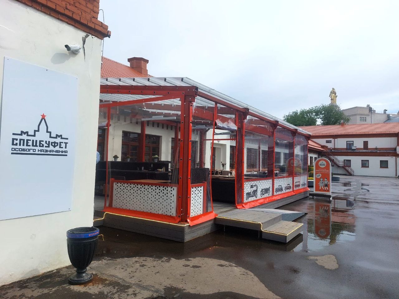ПВХ шторы для летней террасы кафе в Бытоши